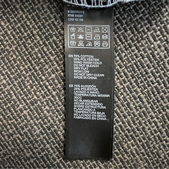 Forever 21 Black and White Crewneck Sweatshirt Size Medium EUC - Picture 5 of 5